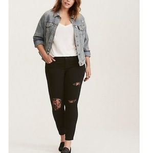 Torrid black jegging with lace inset 30R